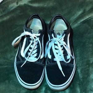 Old skool black and white vans